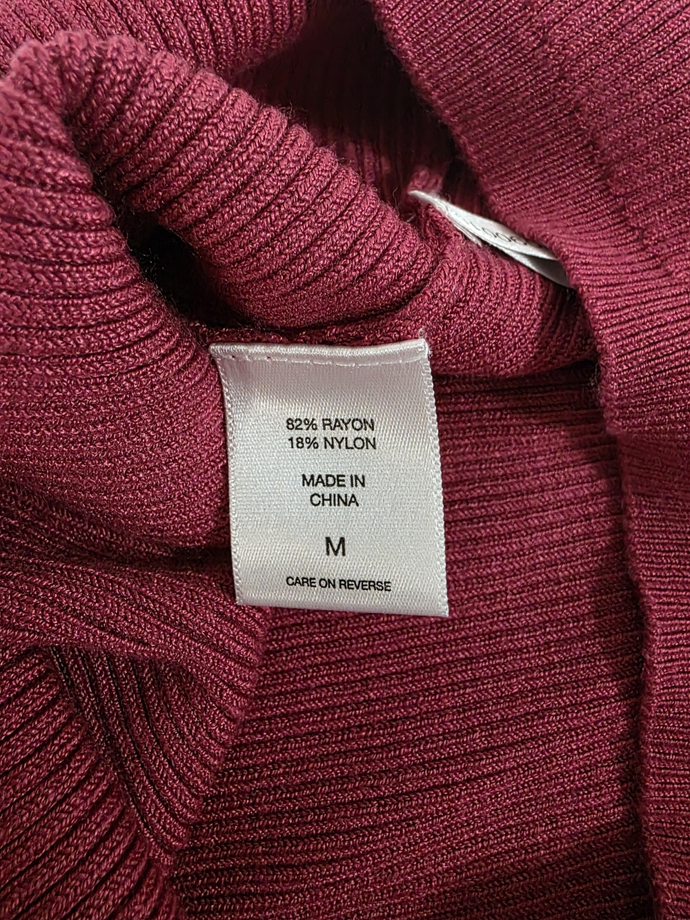 NEW YORK & COMPANY Ribbed Sweater w/ Gold Shoulder Grommets Raspberry MEDIUM - Picture 7 of 10